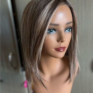 Belle Tress “HandTied Peppermint-E” wig in color Brown Sugar sweet Cream New